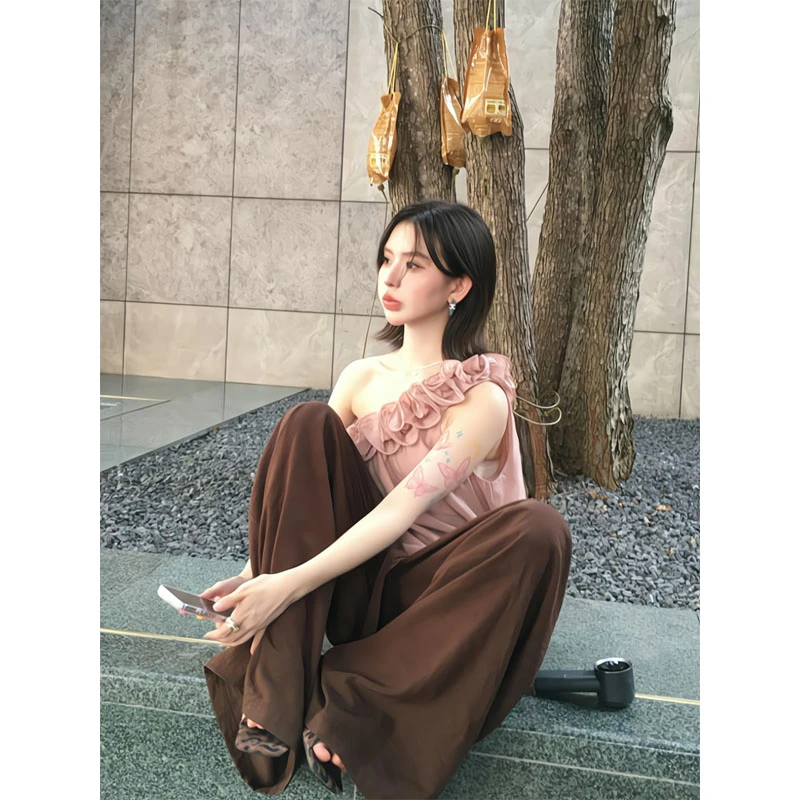 法式高级感粉色木耳边斜肩上衣小衫设计感小众直筒宽松休闲阔腿裤