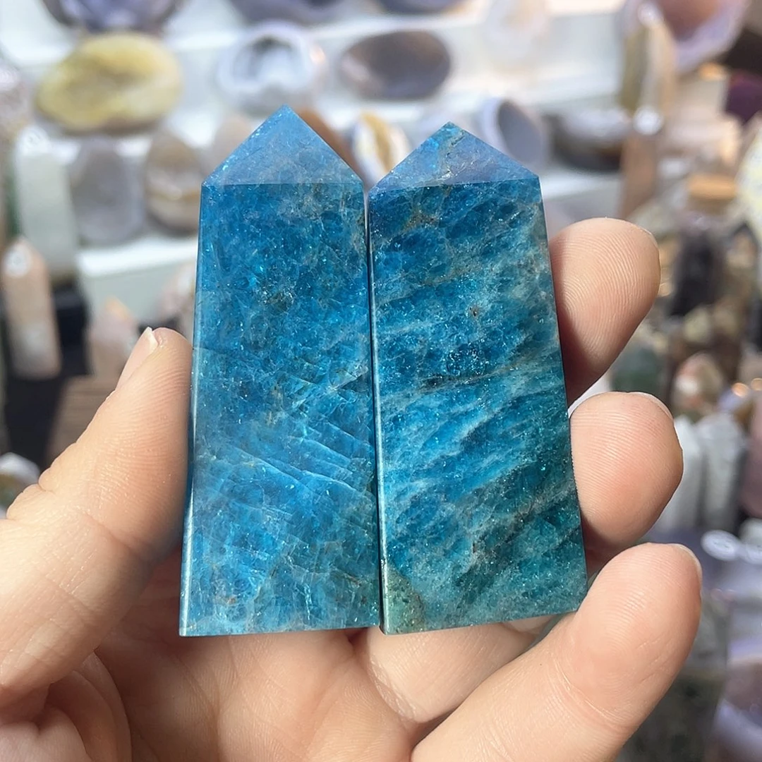 水晶蓝磷灰未镶嵌拉*噜