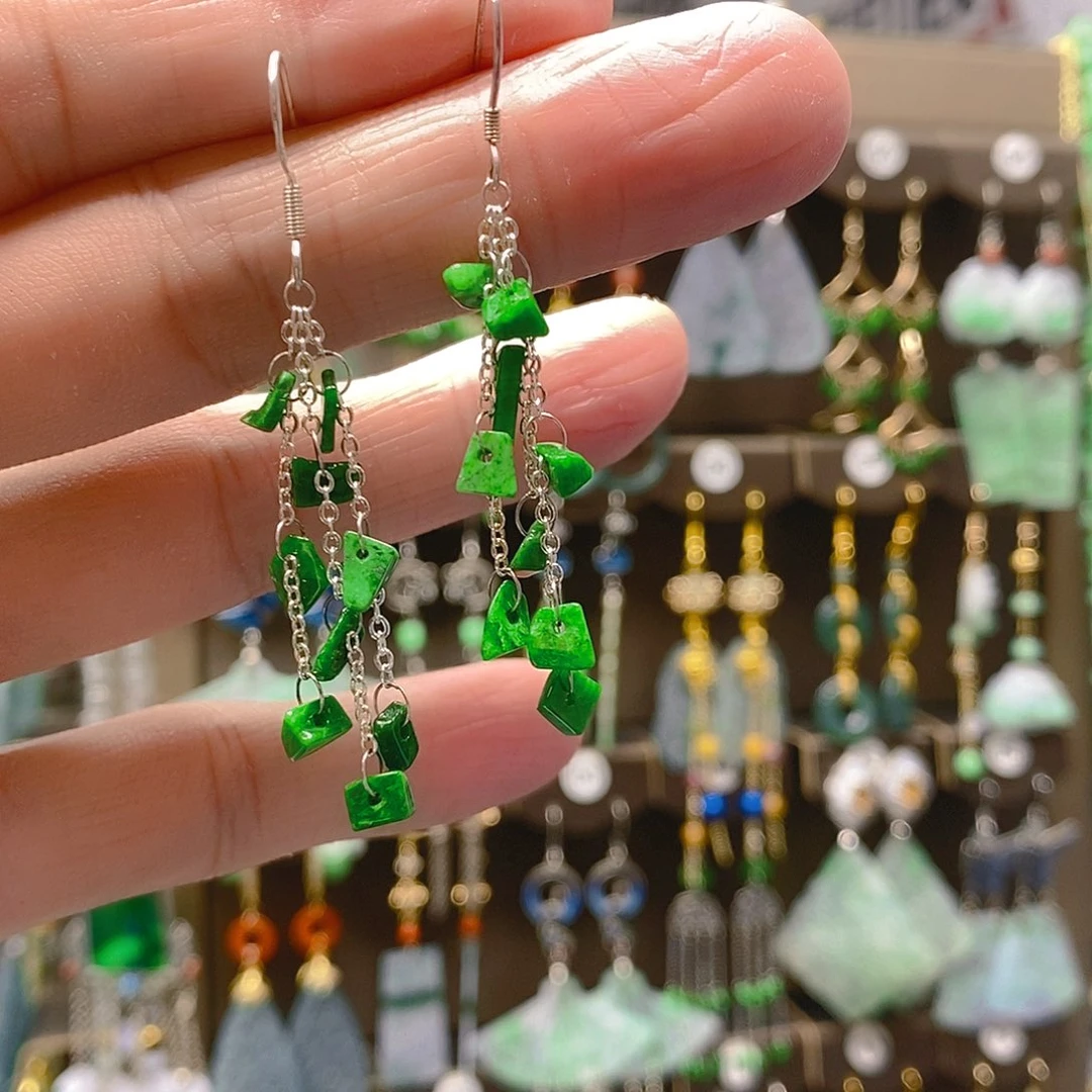 未镶嵌翡翠耳饰翡翠