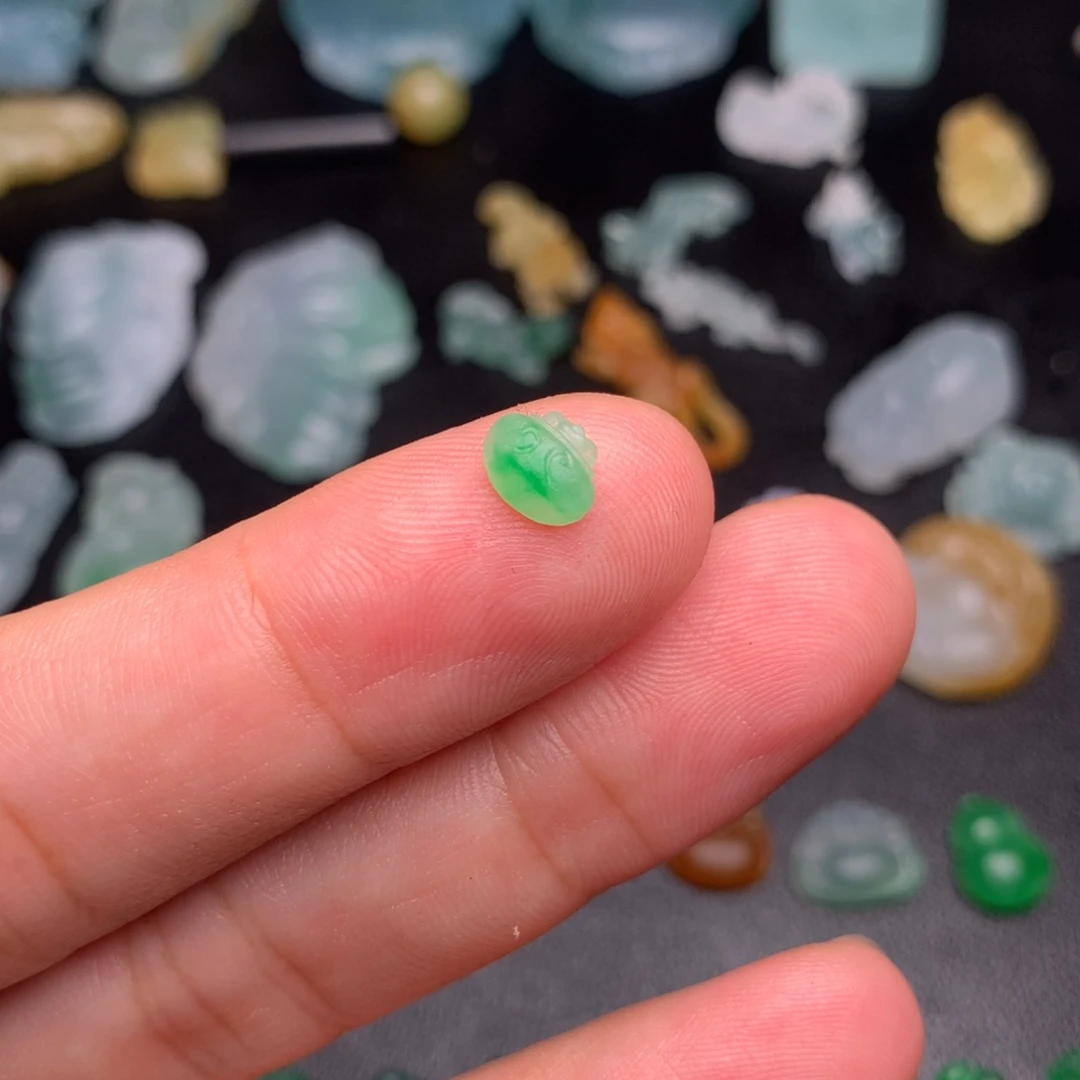 竹***风定制翡翠未镶嵌聚宝盆