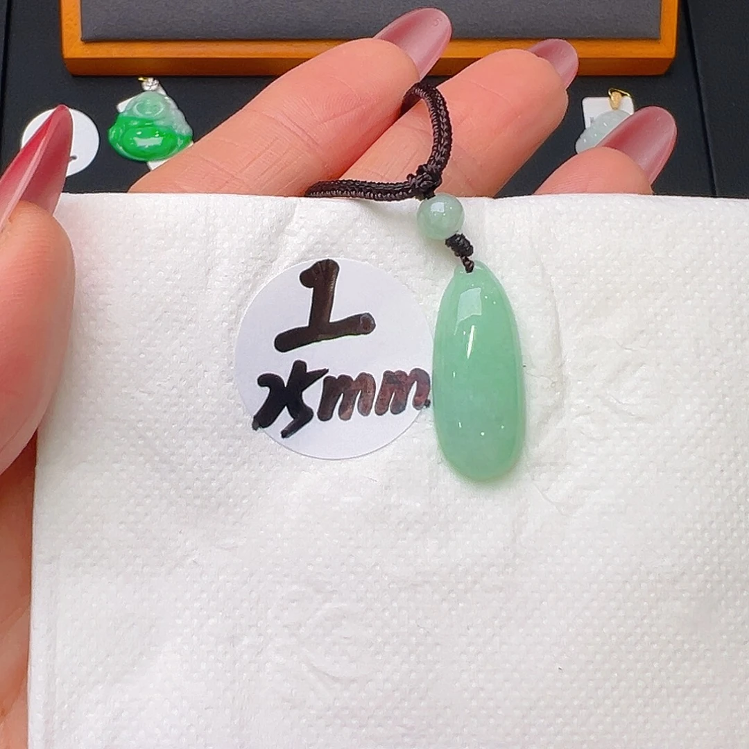 翡翠未镶嵌颈饰福利