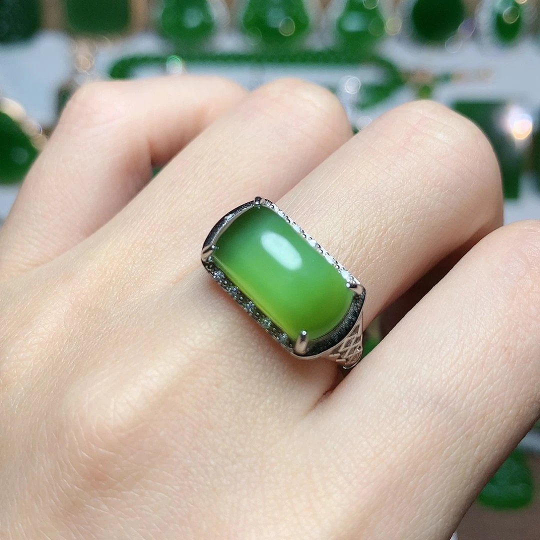 未镶嵌戒指和田玉（碧玉）