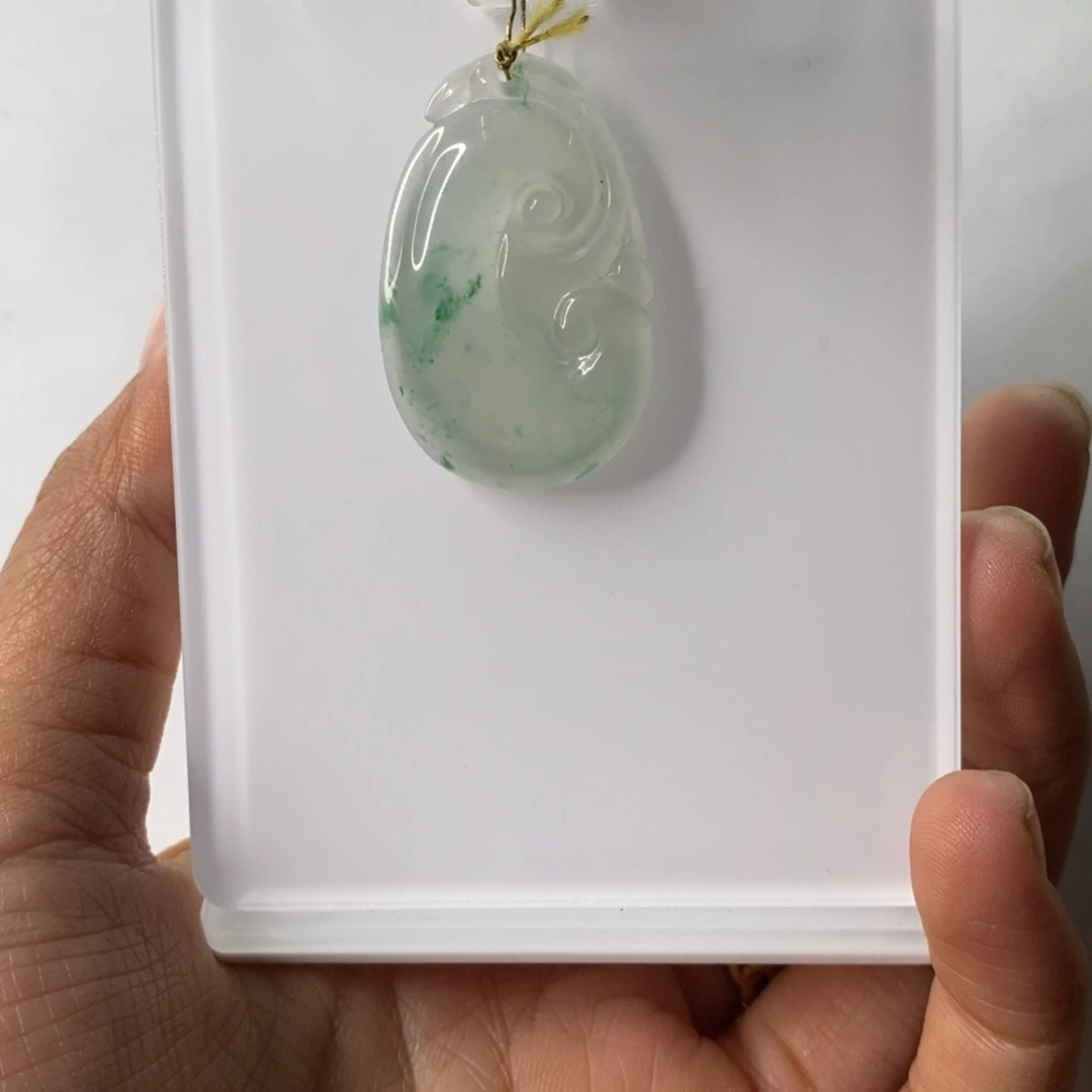 石英质玉未镶嵌颈饰