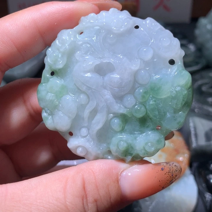 翡翠未镶嵌颈饰保真天然A货翡翠