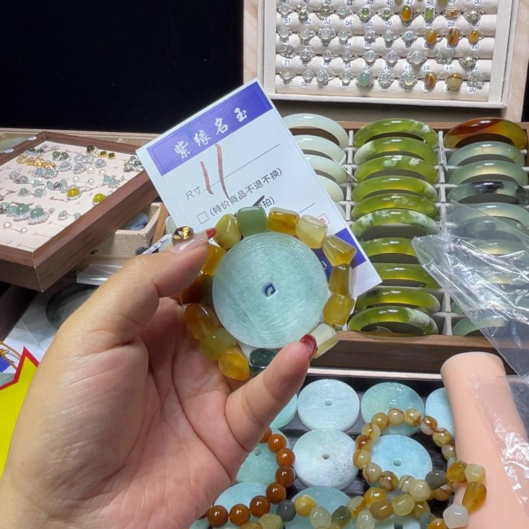 蛇纹石玉未镶嵌手镯z****l