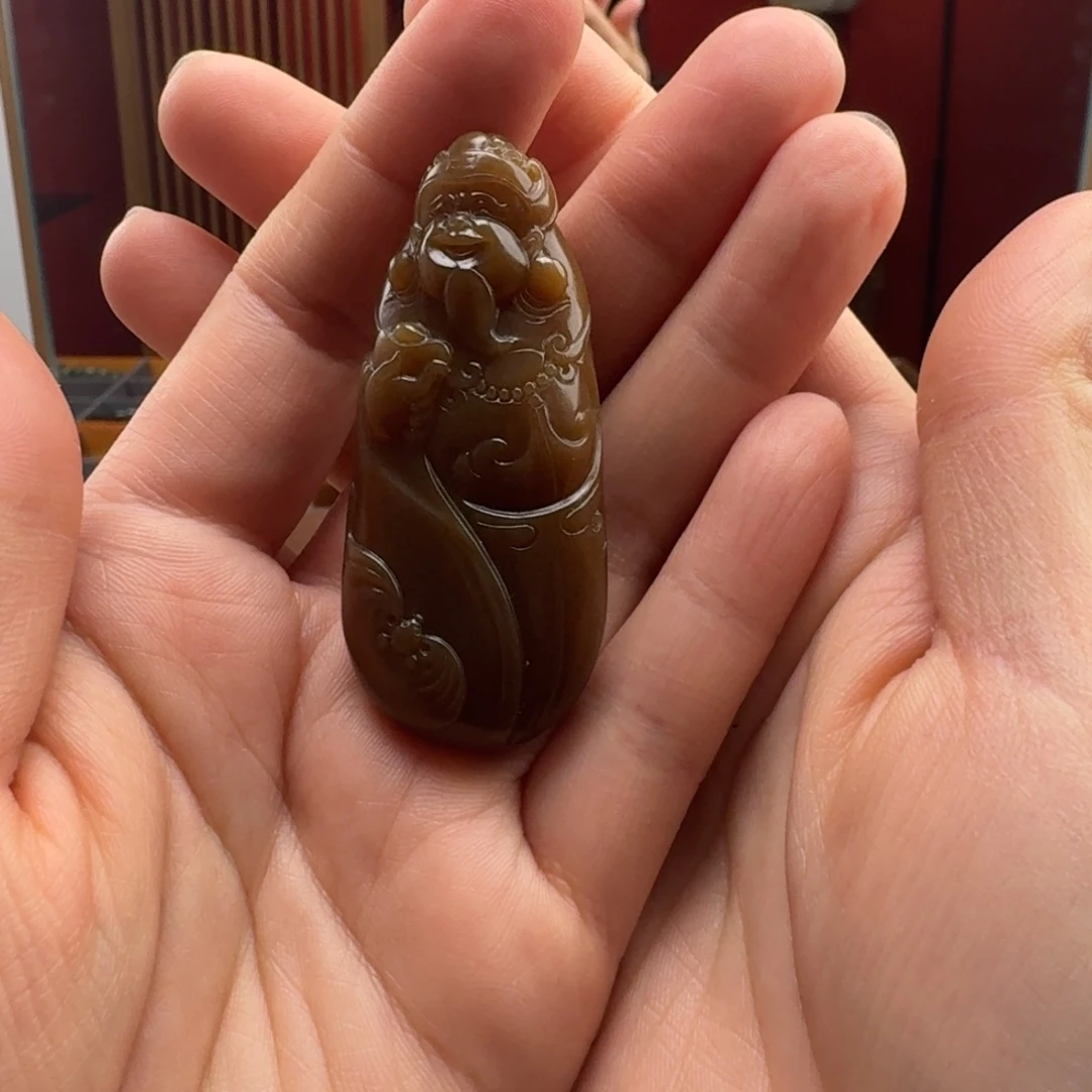 和田玉未镶嵌颈饰和田玉糖玉吊坠