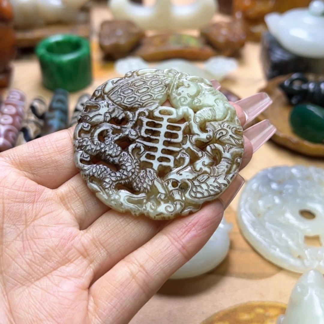 【闪购商品】蛇纹石玉颈饰未镶嵌