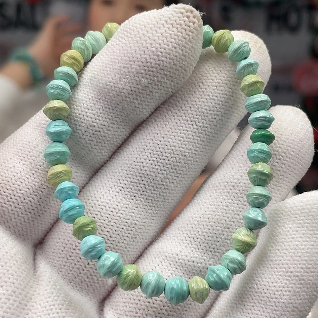 绿松石未镶嵌挂件