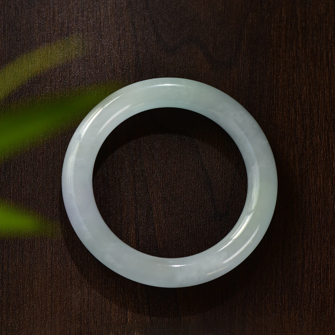 时尚大女王冰透女款精美美人镯多样性发其一