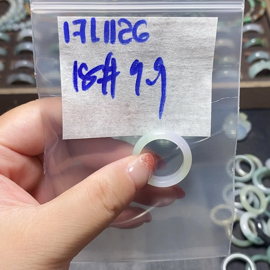 未镶嵌定制翡翠翡翠