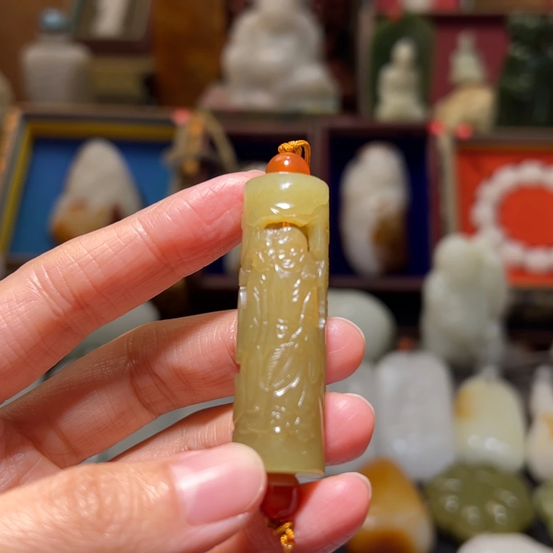 温***暖和田玉未镶嵌挂件