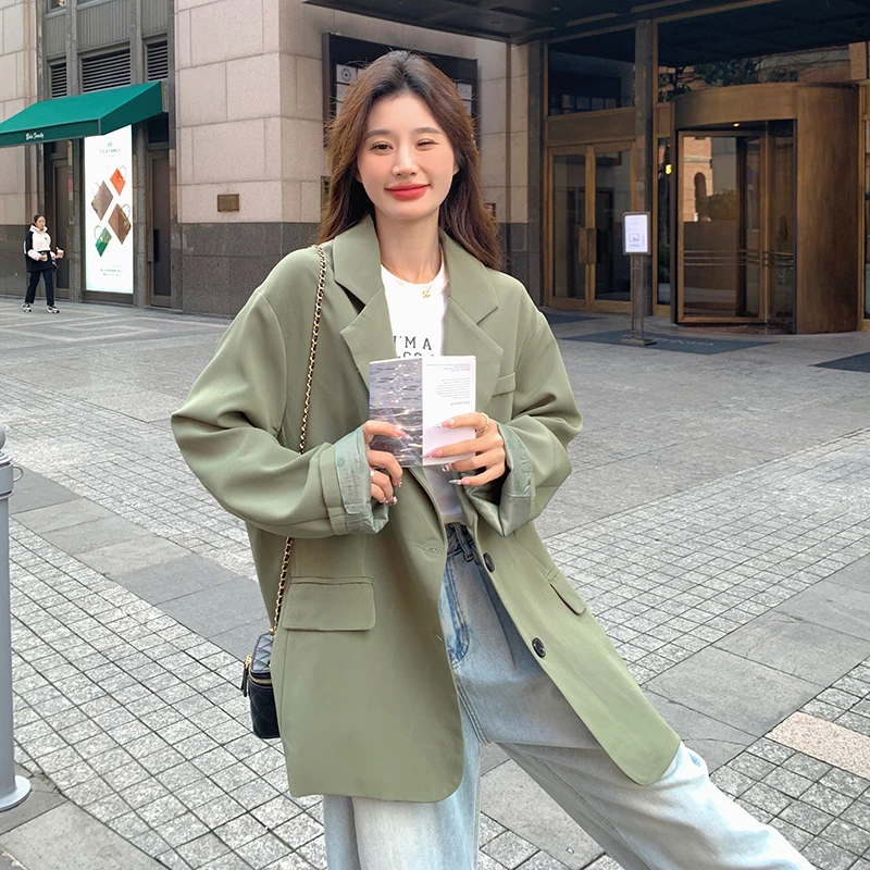 绿色休闲小西装外套女春秋2025新款韩系宽松洋气高级感减龄西服