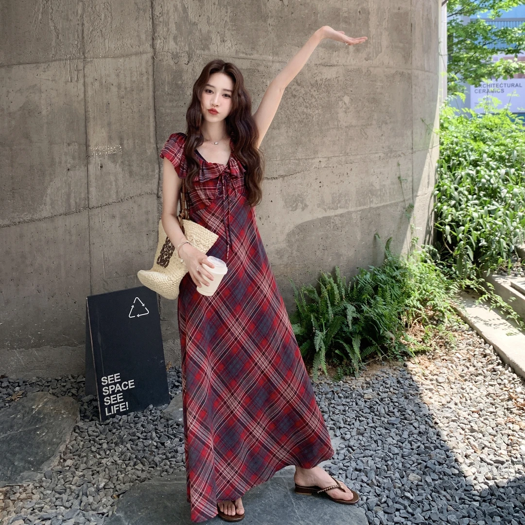 独特漂亮法式连衣裙女夏季2025新款气质红色格子收腰长裙高级感裙