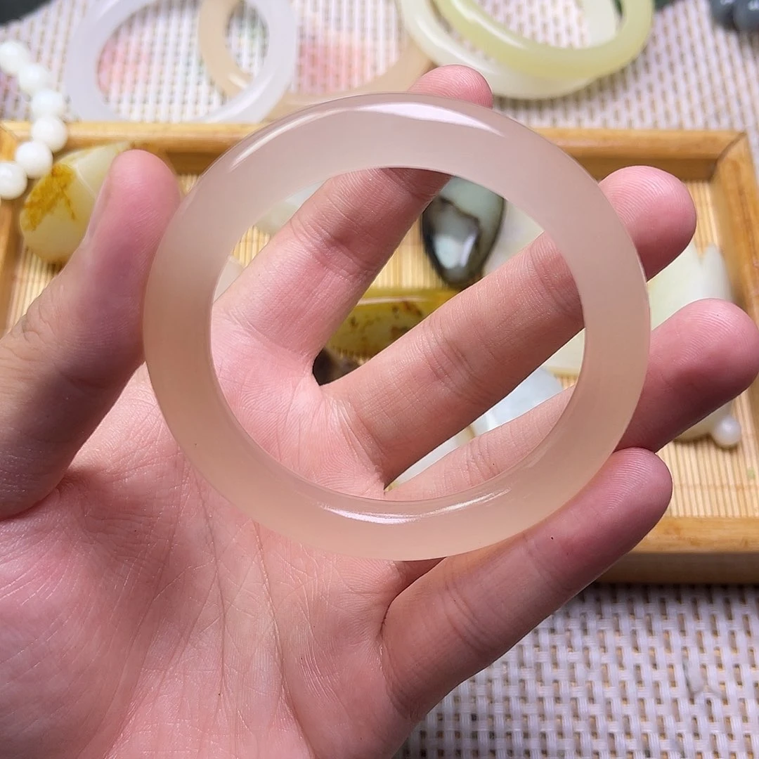 未镶嵌和田玉珠宝半成品开**遥
