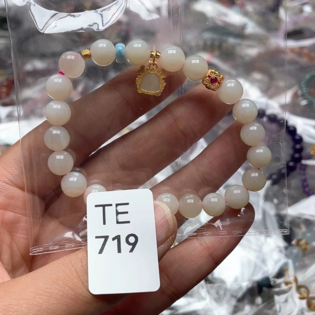 水晶多样性发一只未镶嵌