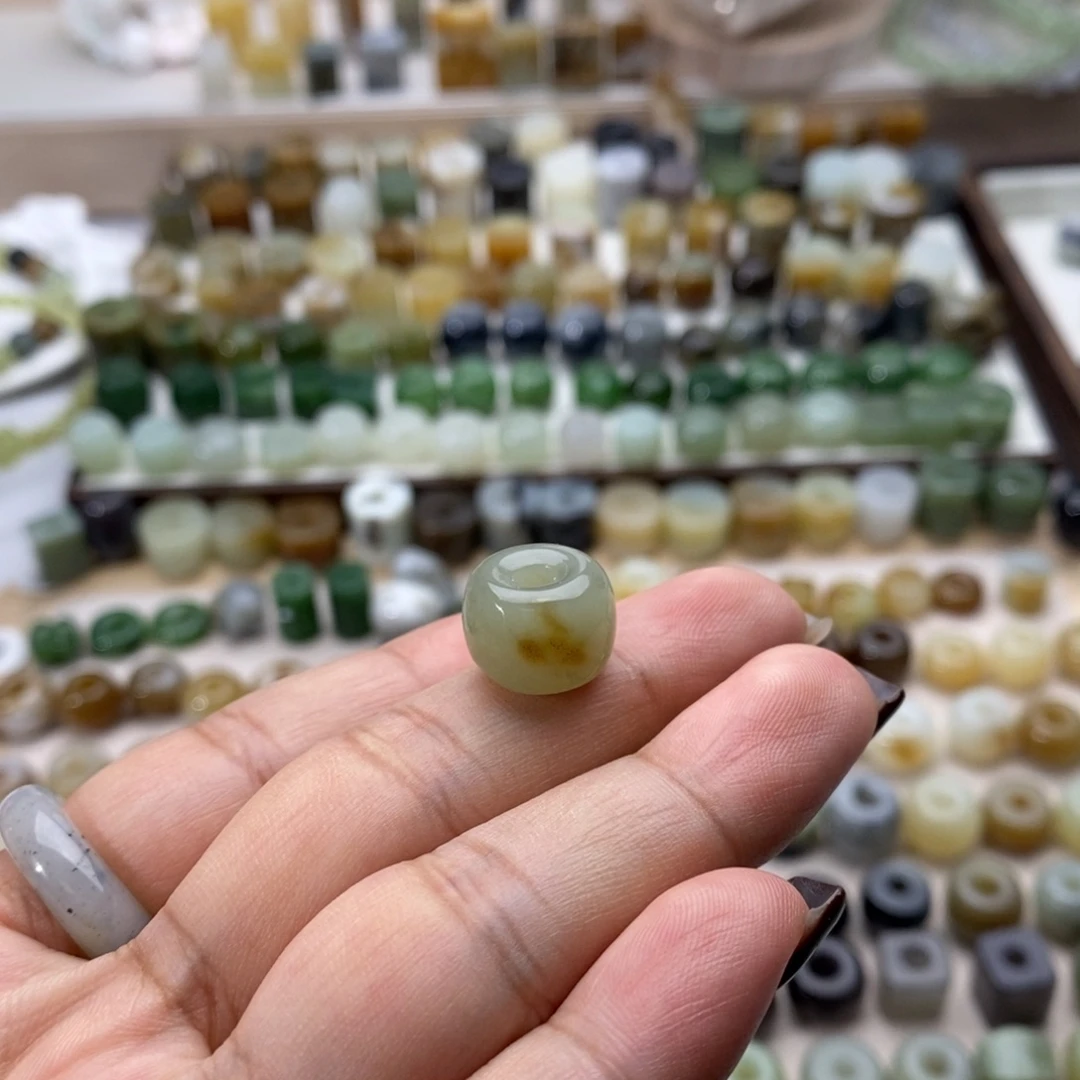 和田玉未镶嵌颈饰福利