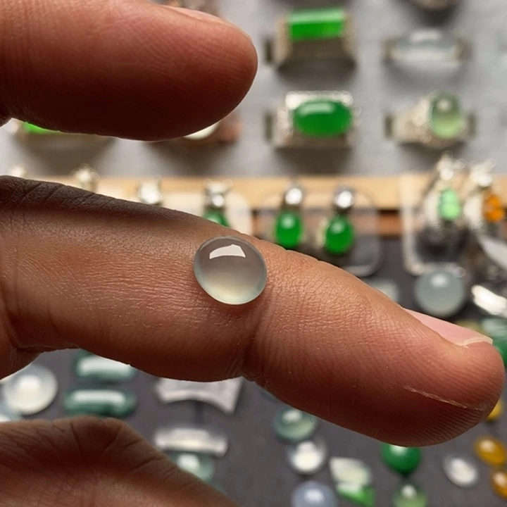 翡翠裸石冰底蓝晴戒面8.3×7.1×3.6