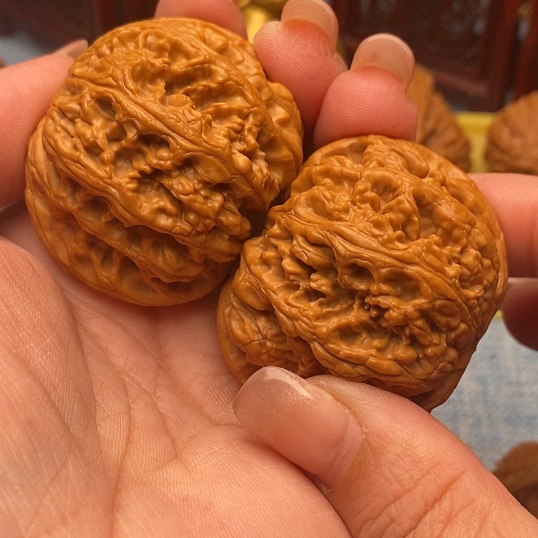 文玩核桃把件46精品毕业粗筋