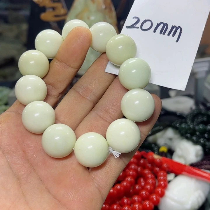 蛇纹石玉手串未镶嵌