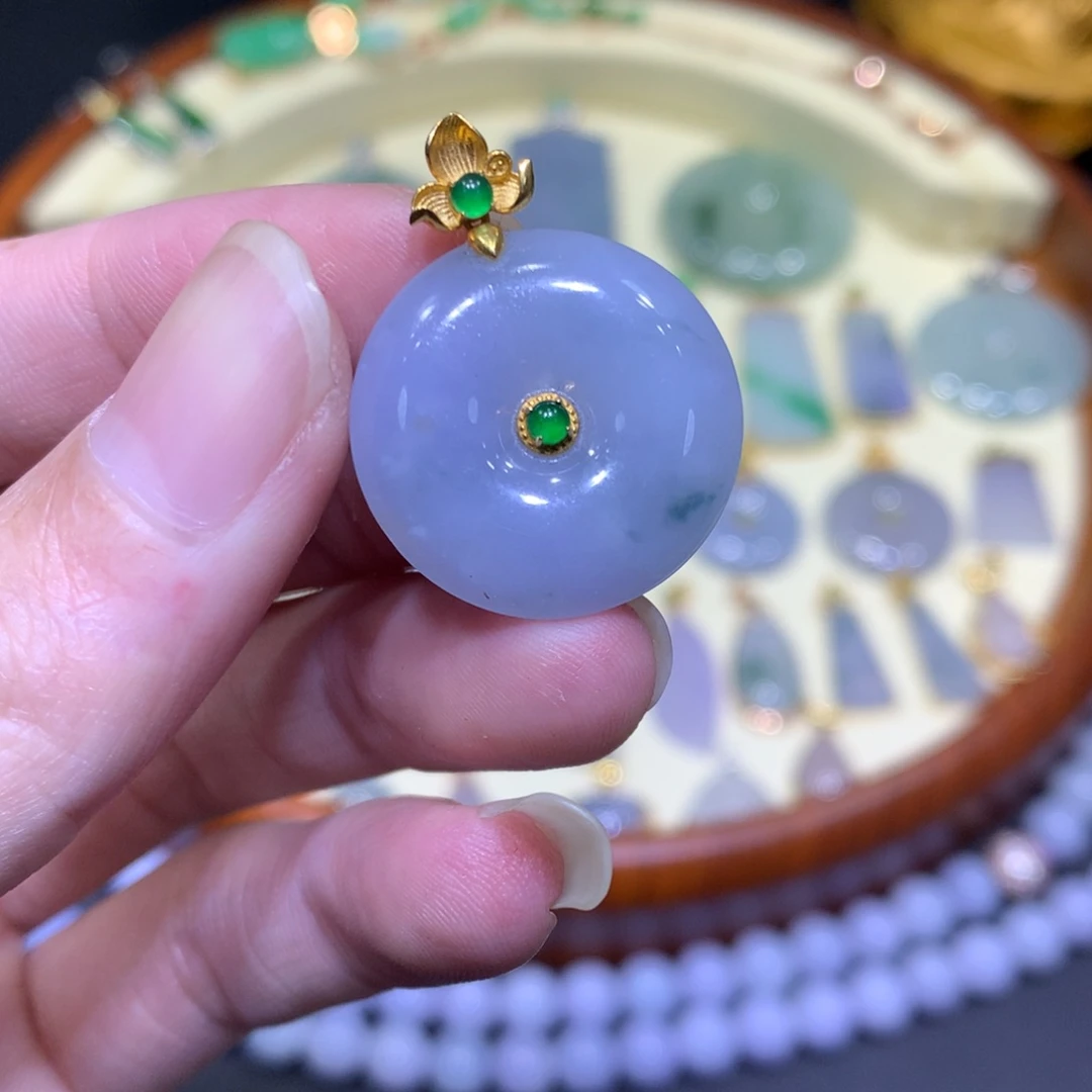 翡翠吊坠(不含链)18K金镶嵌