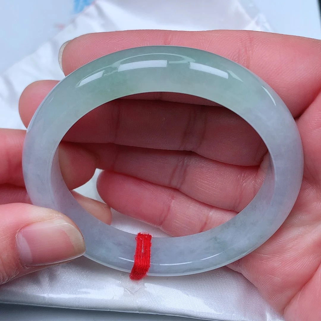 翡翠手镯未镶嵌天然