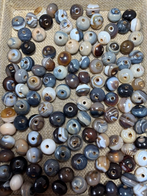 蓝沁缠丝算盘散珠尺寸约在14✖️10mm随机发一颗