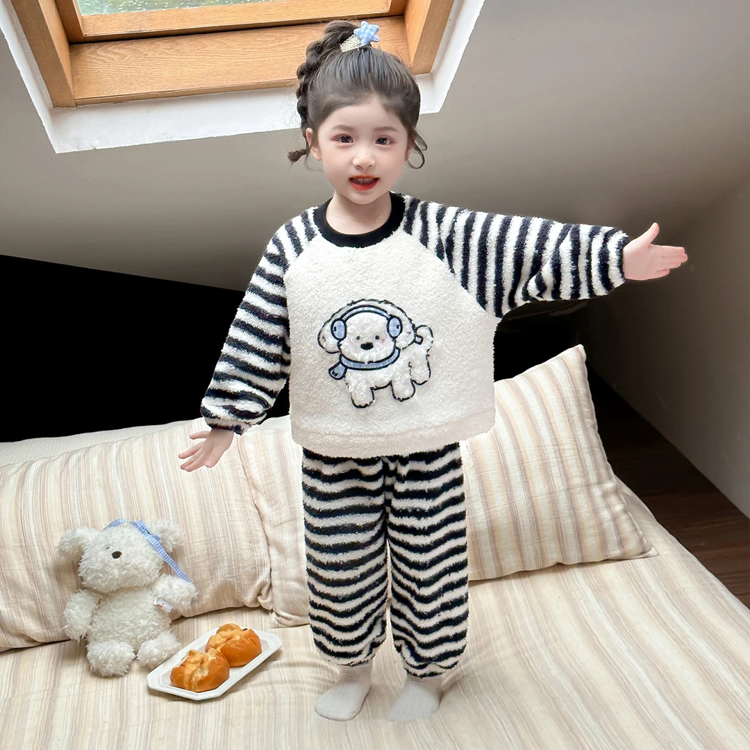 女童法兰绒睡衣秋冬款2025新款小女孩宝宝冬季保暖儿童装冬装睡衣