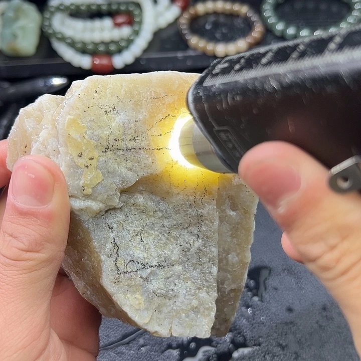 和田玉（糖玉）未镶嵌车挂