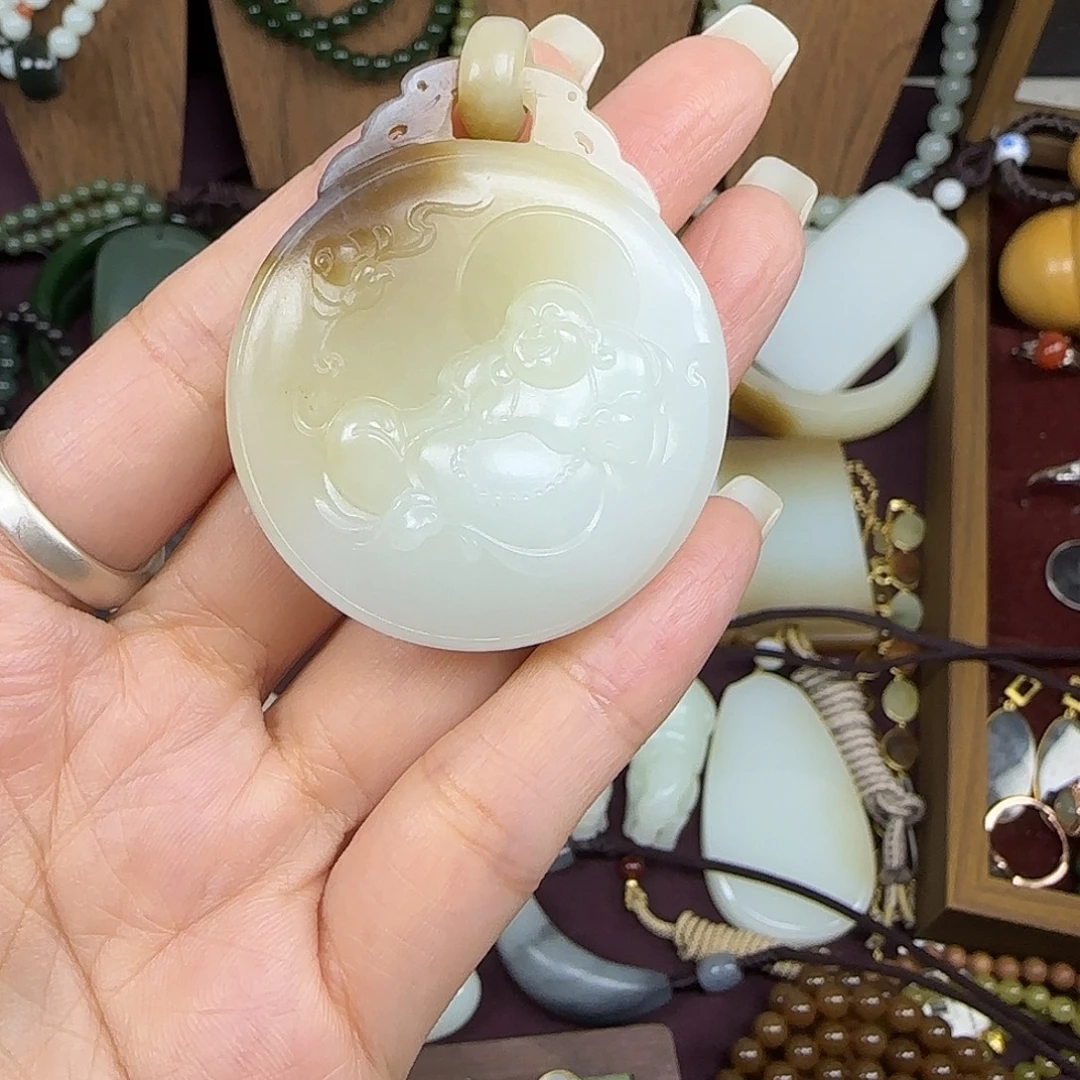 和田玉未镶嵌颈饰