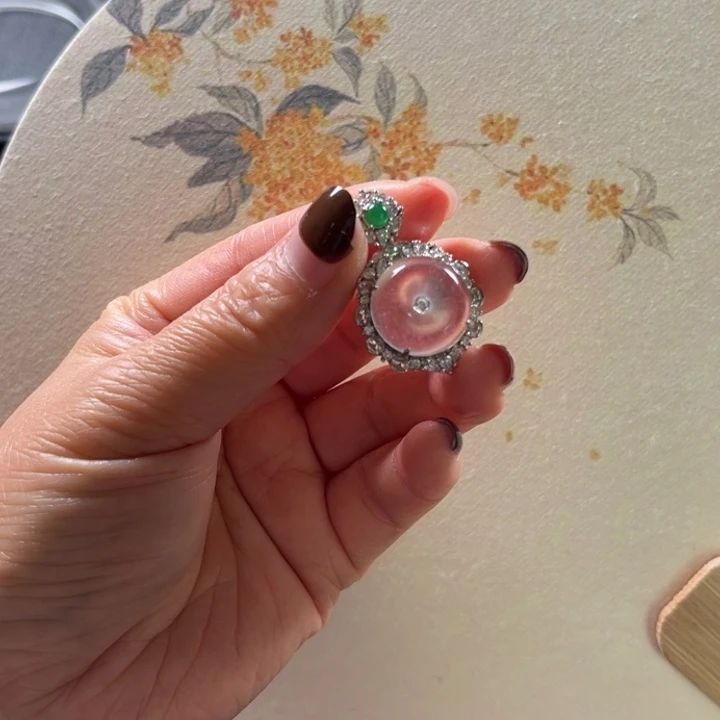 石英质玉未镶嵌颈饰