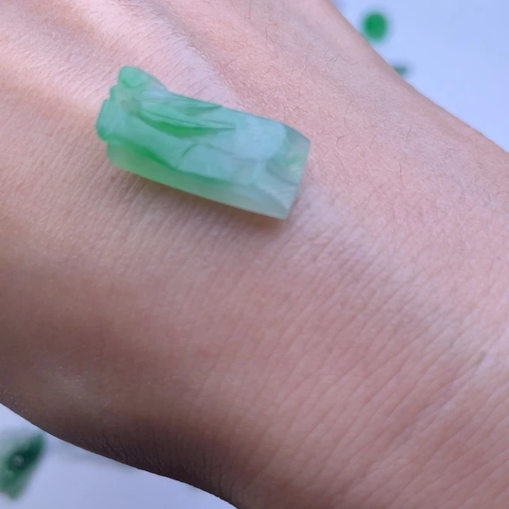 定制翡翠未镶嵌天然翡翠A货竹