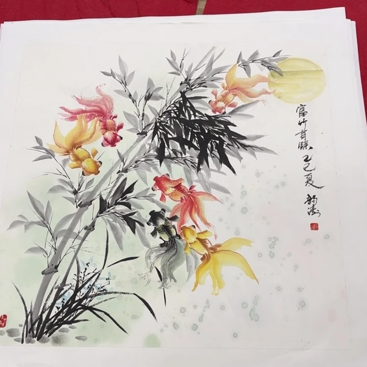 国画花鸟等图案和造型各有