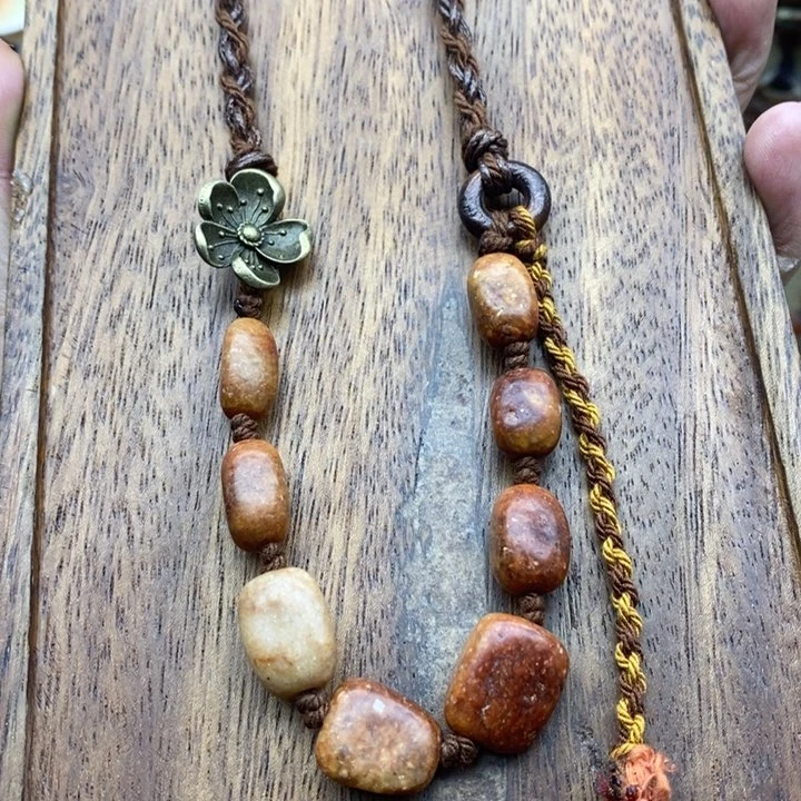 未镶嵌岫岩河磨玉（透闪石质玉）挂件