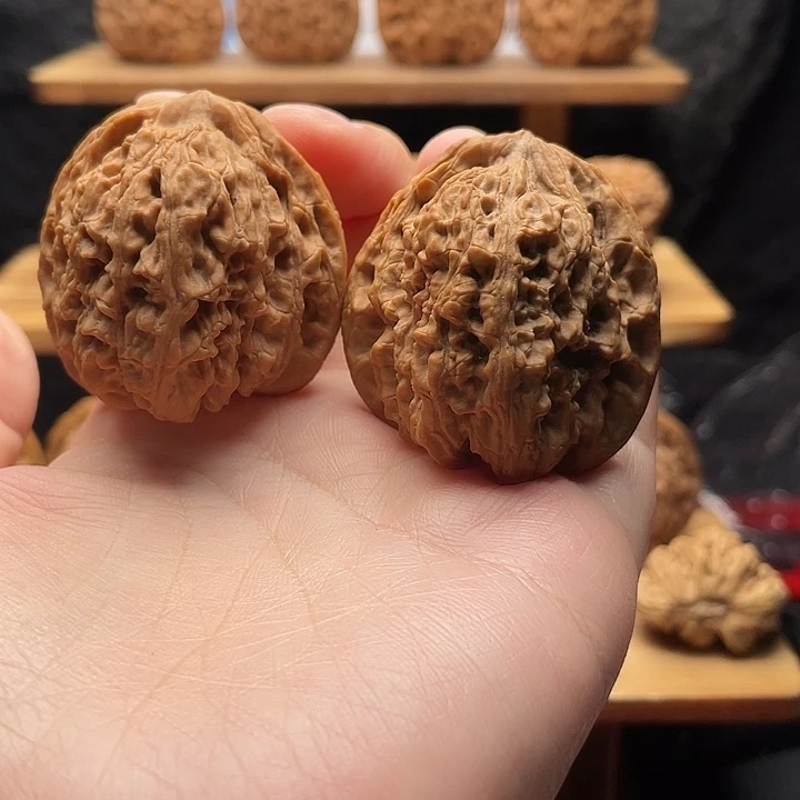 最***格吊坠文玩核桃物美价廉