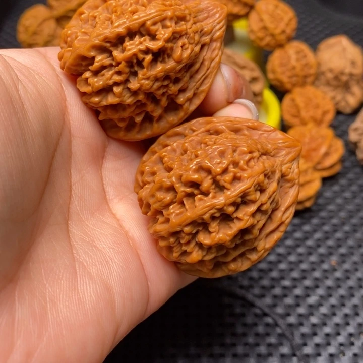 文玩核桃吊坠秦岭野生