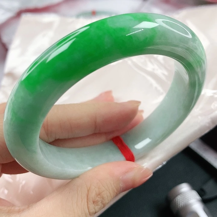 未镶嵌手镯翡翠，332