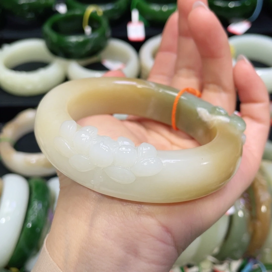 未镶嵌手镯和田玉81