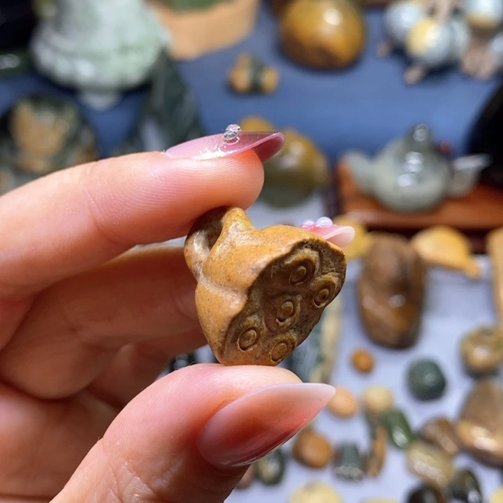 岫岩河磨玉（透闪石质玉）未镶嵌挂件