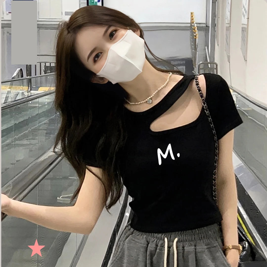 黑色短款短袖T恤女夏季新款设计感镂空修身显瘦辣妹露脐印花上衣