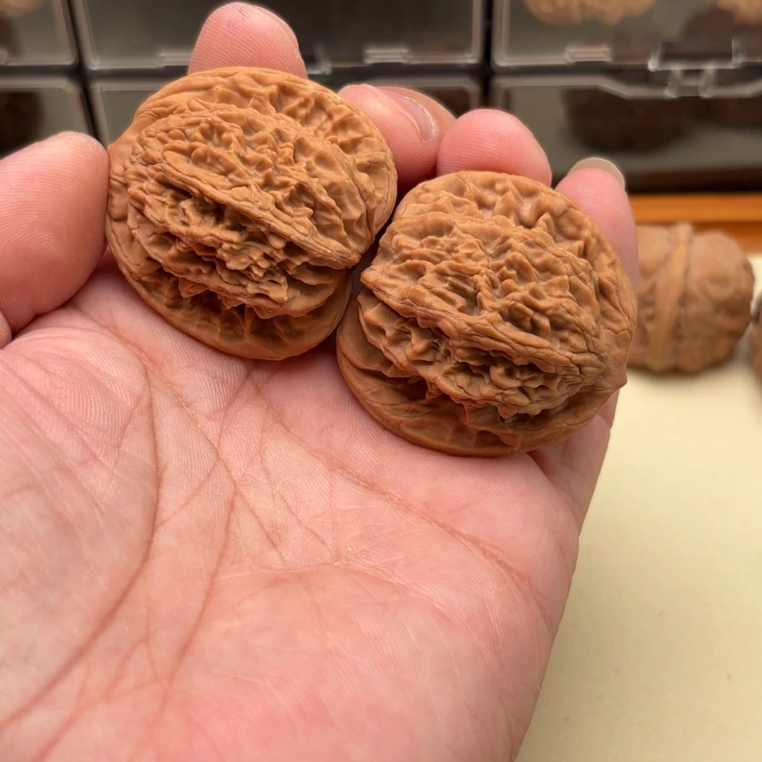 把件文玩核桃麦穗虎头