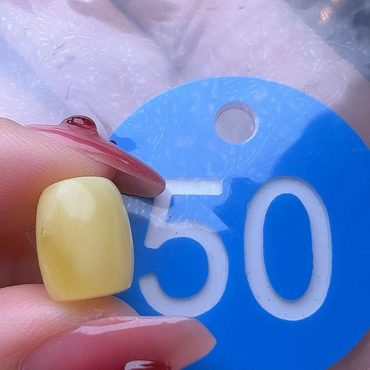 蜜蜡裸石未镶嵌微划痕 9/10.8mm 桶珠