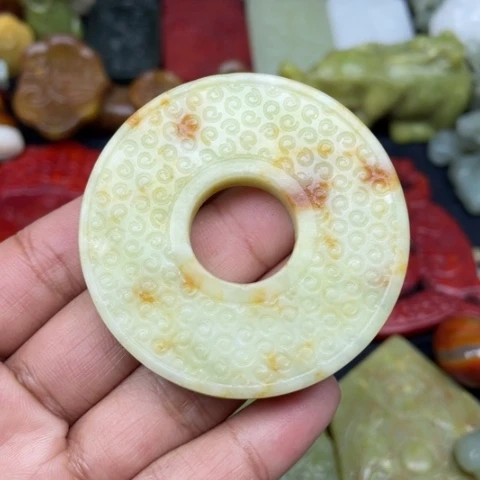 蛇纹石玉颈饰未镶嵌79