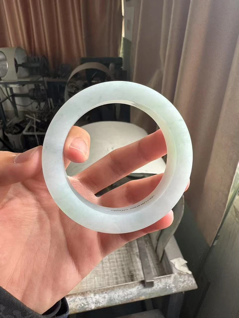 纯天然缅甸翡翠A货手镯