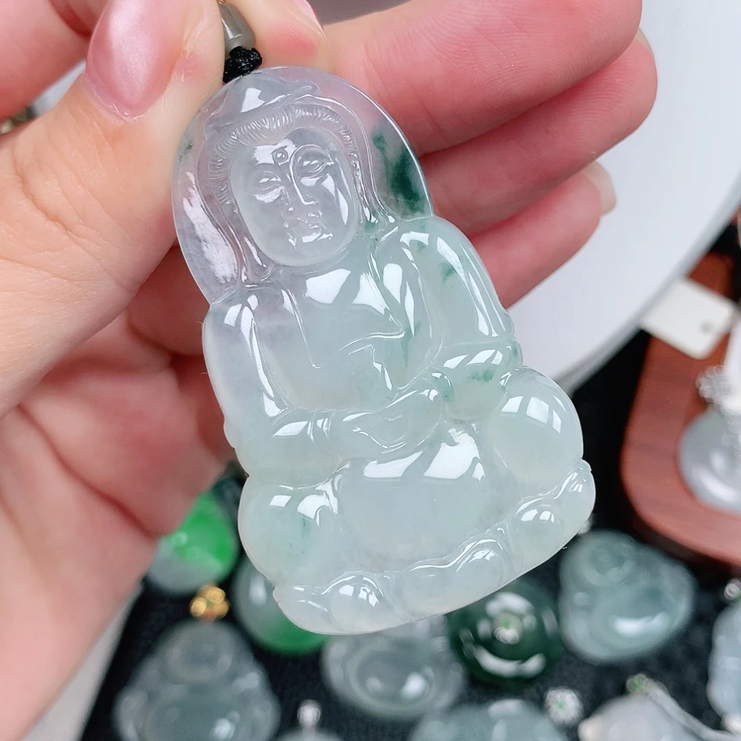 翡翠未镶嵌颈饰暖**光观音