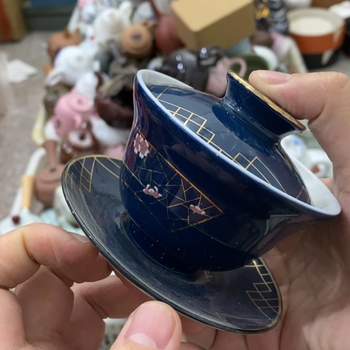 陶瓷艺术品及陶瓷壶