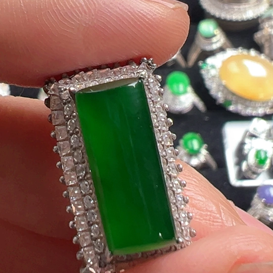 定制翡翠未镶嵌A货