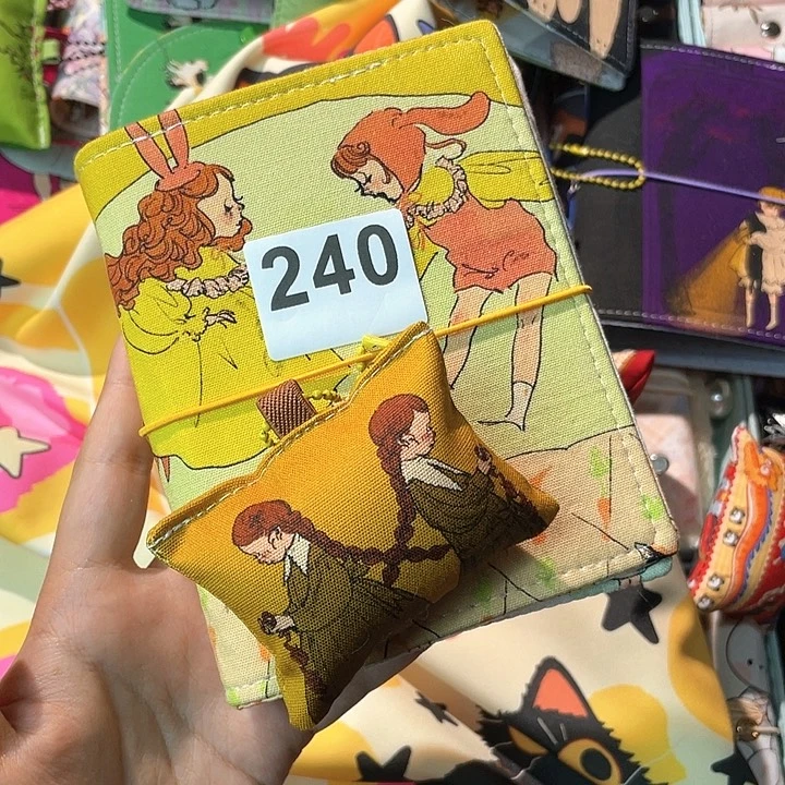 织绣丝****甜a7活页不加纸➕小枕头240。