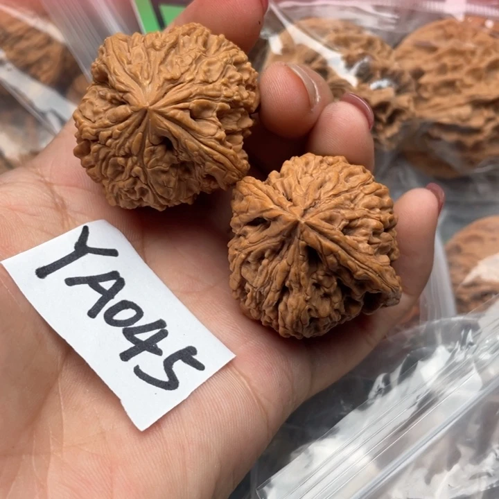 文玩核桃把件南疆