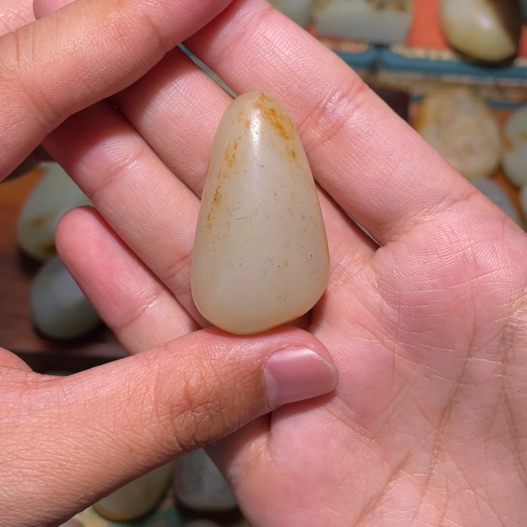 定制和田玉未镶嵌吊坠