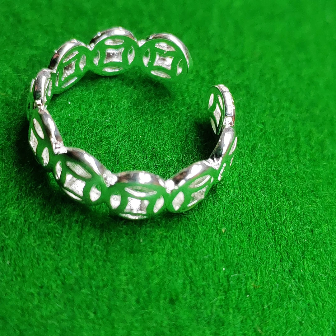 精品戒指 银色戒指2g(无礼盒) YZ070